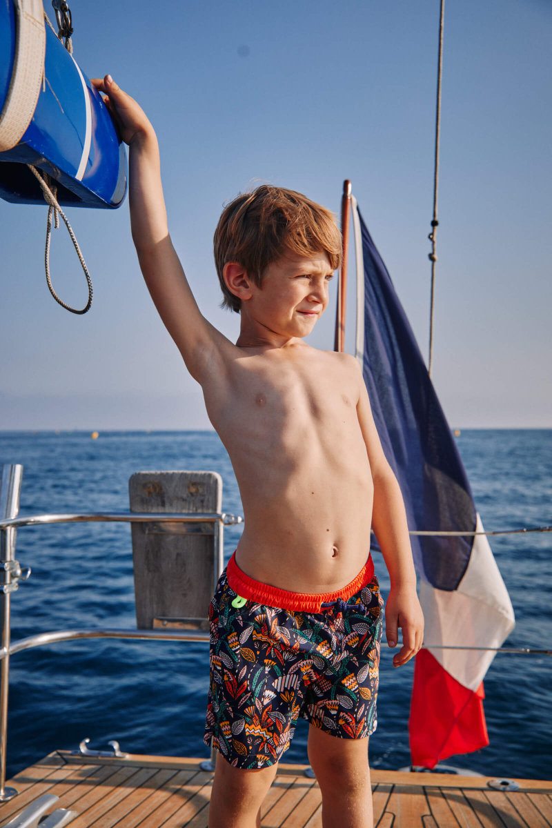 Boy wearing a swimsuit with buttoned belt Meno Savannah