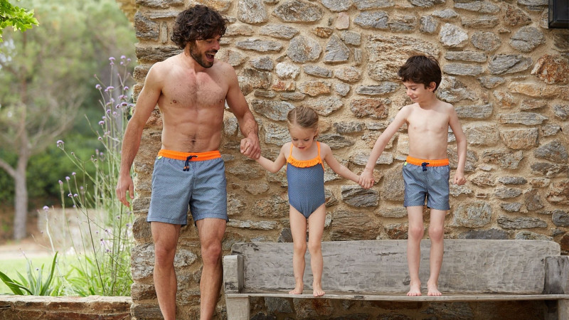 8 maillots de bain pour assortir Papa et enfants en vacances